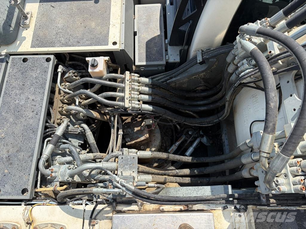 Liebherr R956HD حفارات زحافة