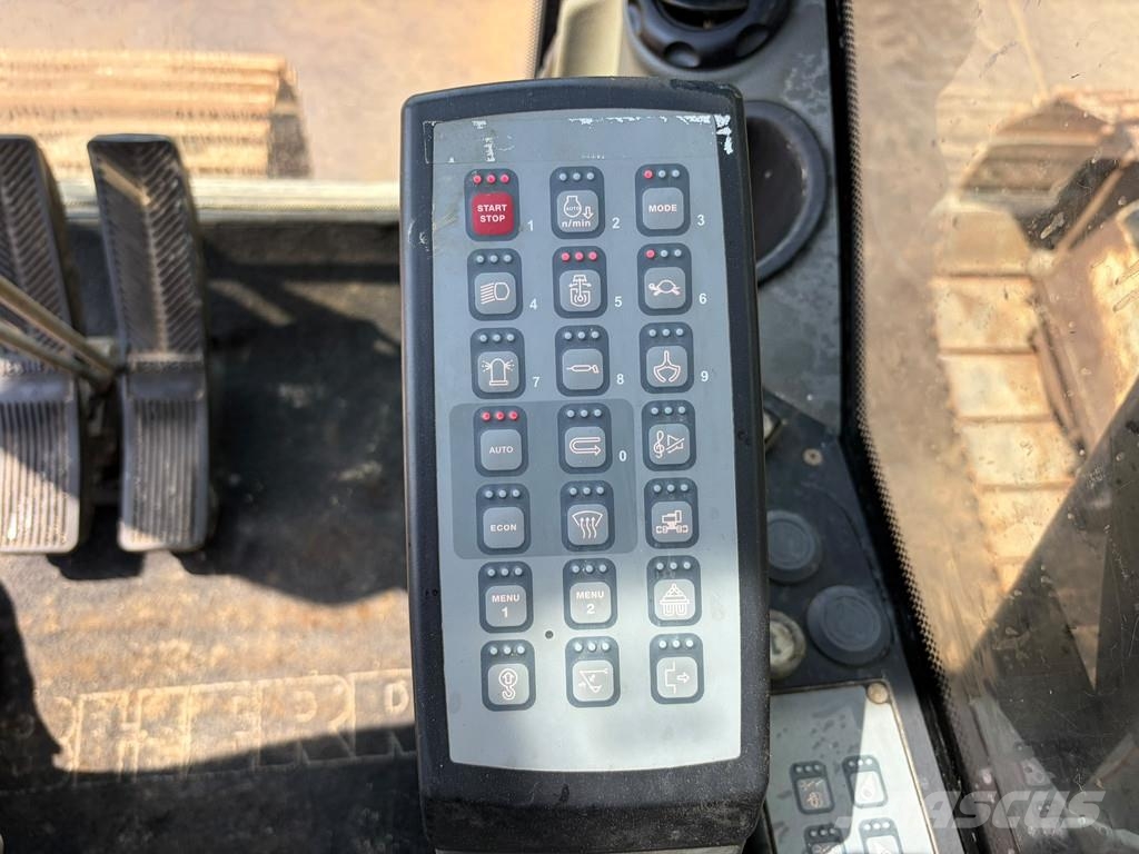 Liebherr R956HD حفارات زحافة