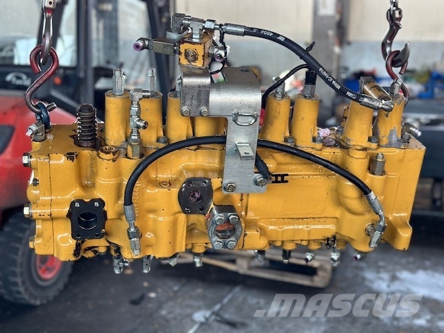CAT 325 D HYDRAULIC VALVE BLOCK Гідравліка