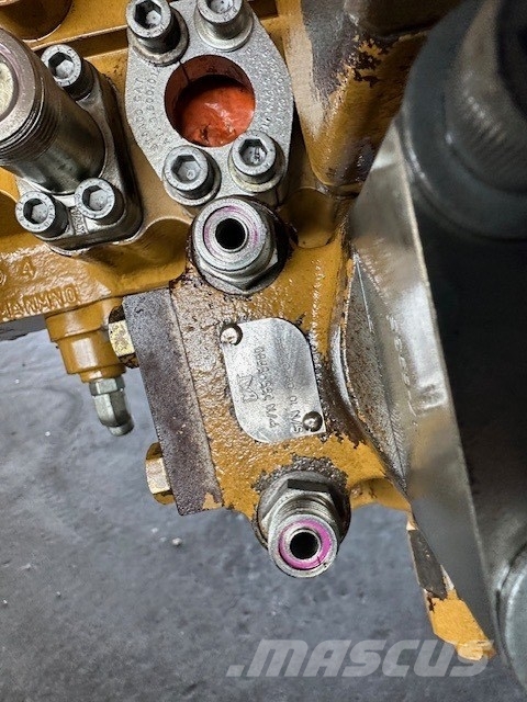 CAT 325 D HYDRAULIC VALVE BLOCK Гідравліка