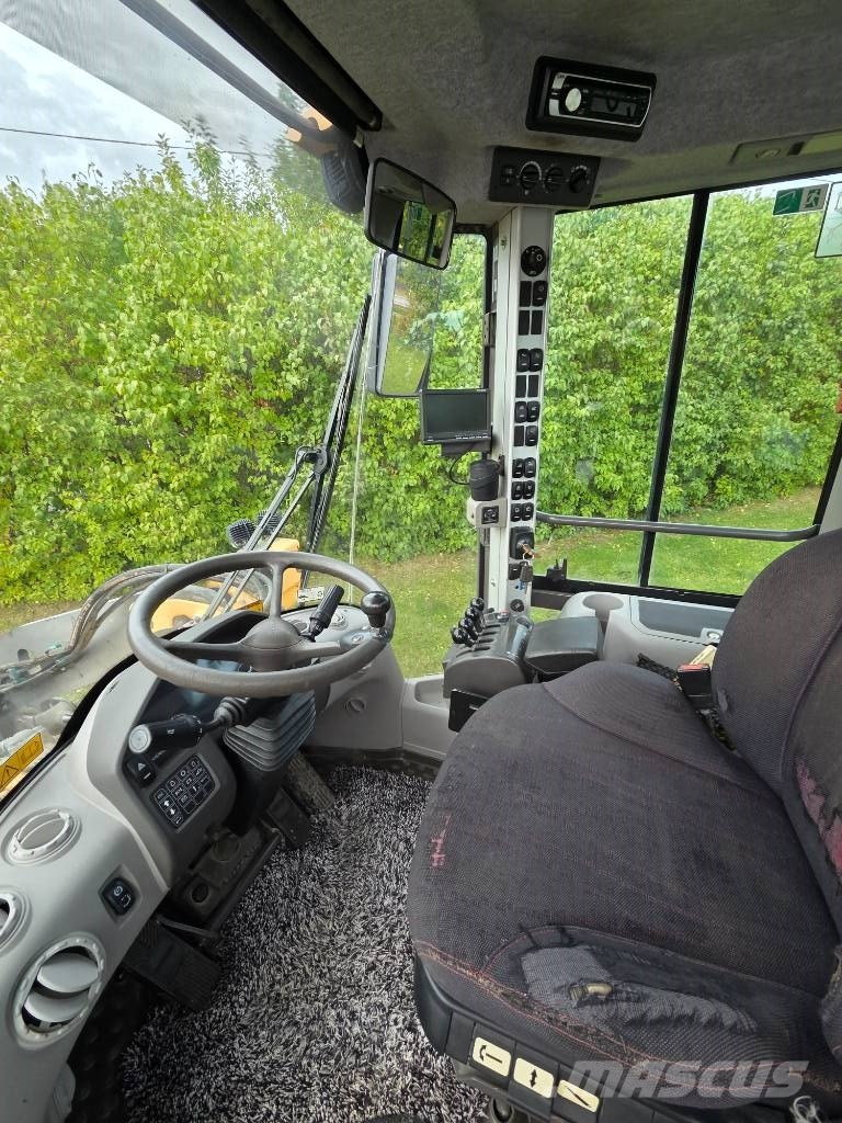 Volvo L 60 F Kolesni nakladalci