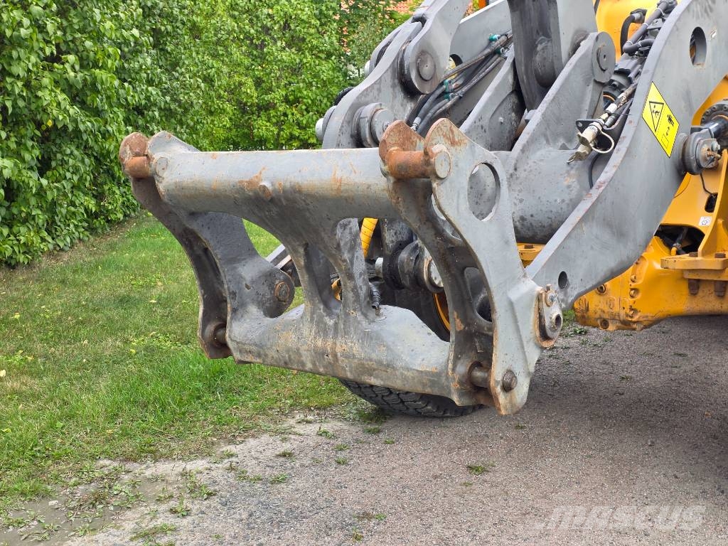 Volvo L 60 F Kolesni nakladalci