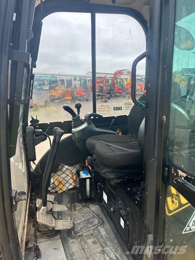 JCB 8026 Mini bagri <7t