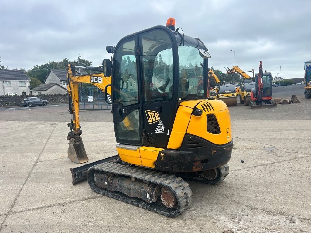 JCB 8026 Mini bagri <7t
