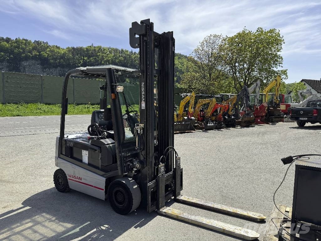 Nissan 1Q2L25Q *Triplex+Kool Reachforcks*2960 h Top Elektrikli forkliftler