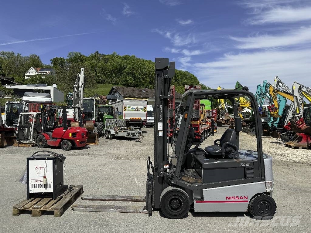 Nissan 1Q2L25Q *Triplex+Kool Reachforcks*2960 h Top Elektrikli forkliftler