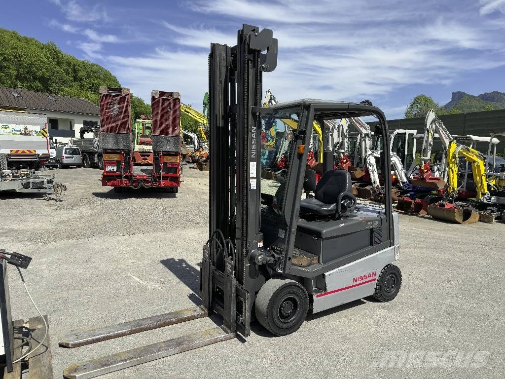 Nissan 1Q2L25Q *Triplex+Kool Reachforcks*2960 h Top Elektrikli forkliftler