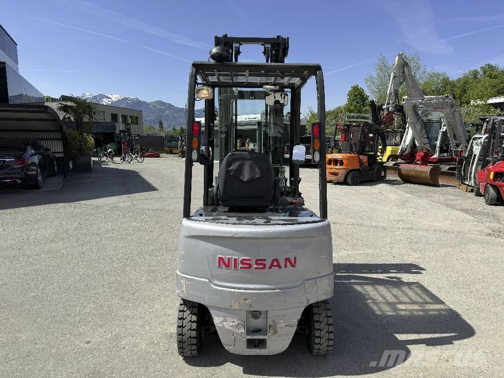 Nissan 1Q2L25Q *Triplex+Kool Reachforcks*2960 h Top Elektrikli forkliftler