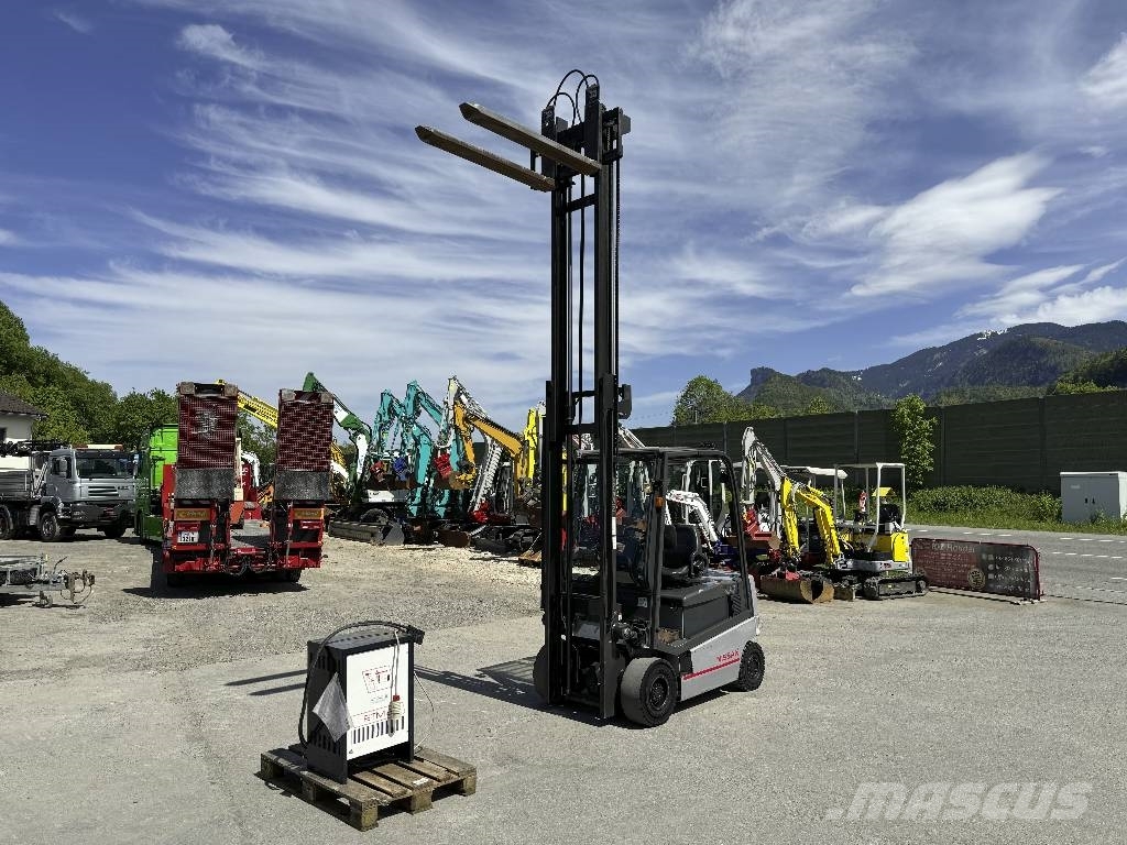 Nissan 1Q2L25Q *Triplex+Kool Reachforcks*2960 h Top Elektrikli forkliftler