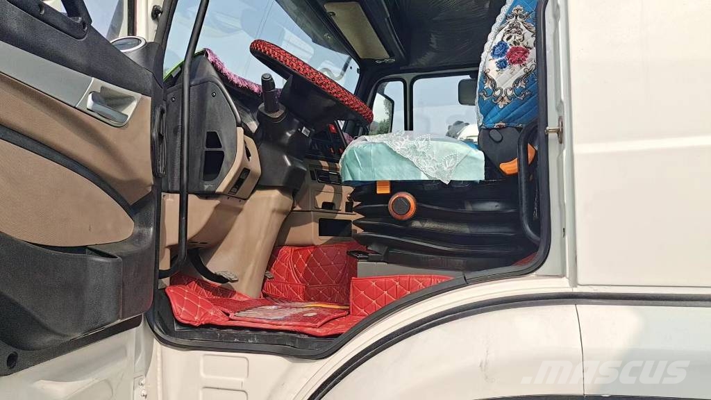 Howo 371 Vetopöytäautot
