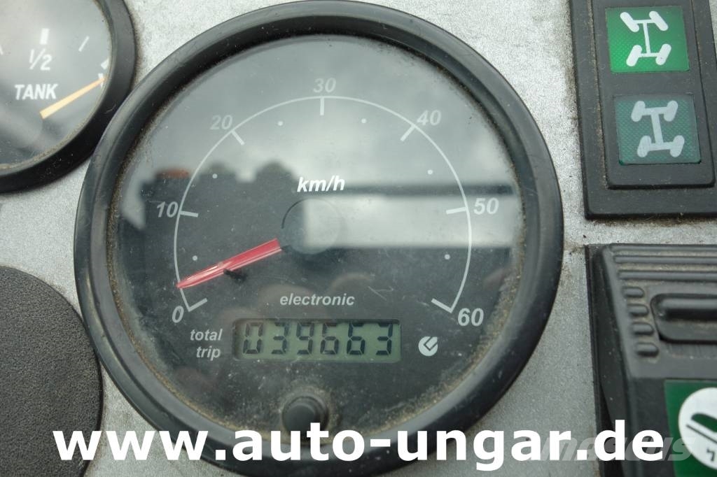 Boschung S3 Wasserfass Kipper 4-Rad-Lenkung Multicar Kommu Utility porta attrezzi