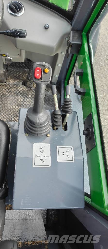 Skipsna T8600 4WD Kompaktlastere