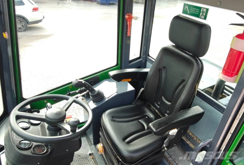 Skipsna T8600 4WD Kompaktlastere