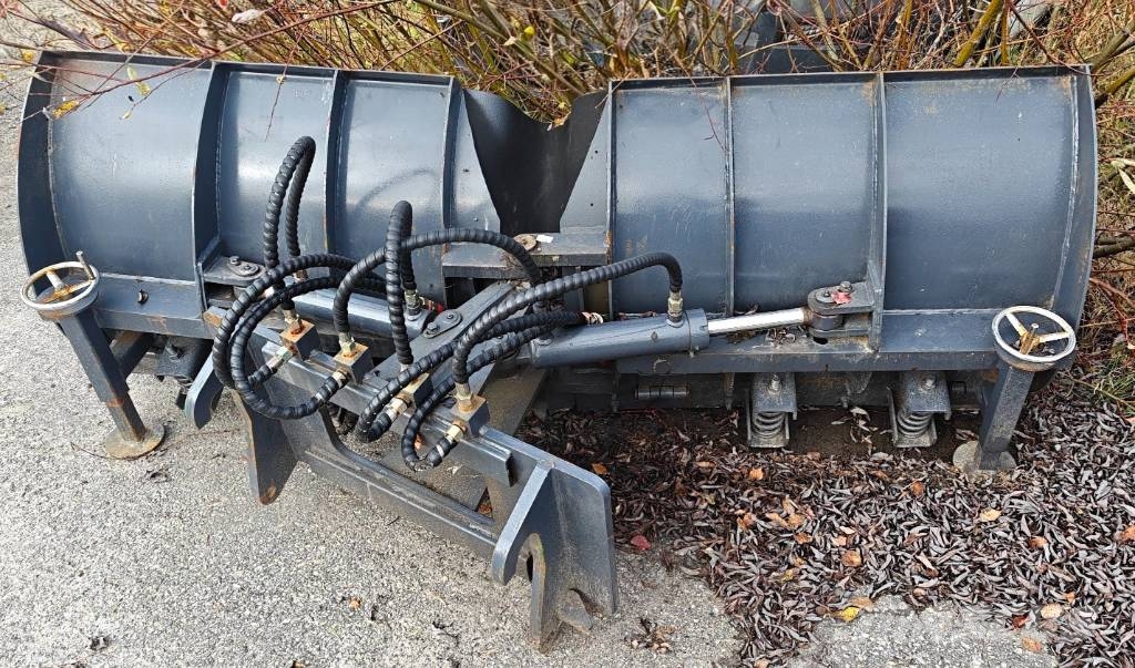 Skipsna T8600 4WD Kompaktlastere