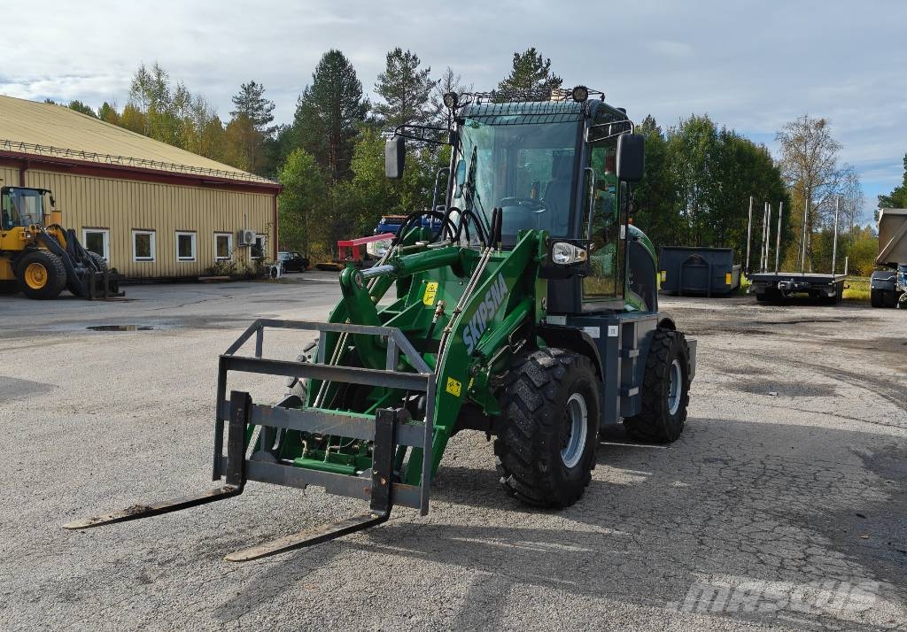 Skipsna T8600 4WD Kompaktlastere