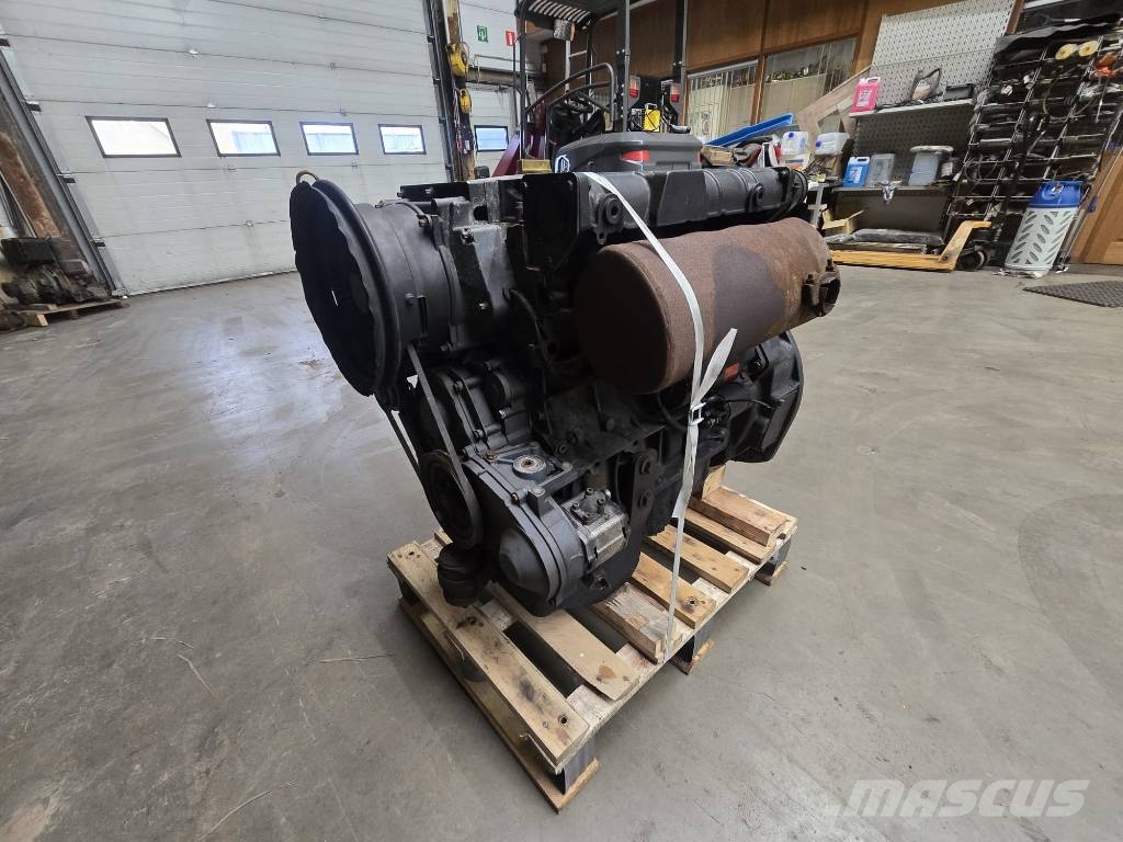 Deutz F4L2011 Moteur