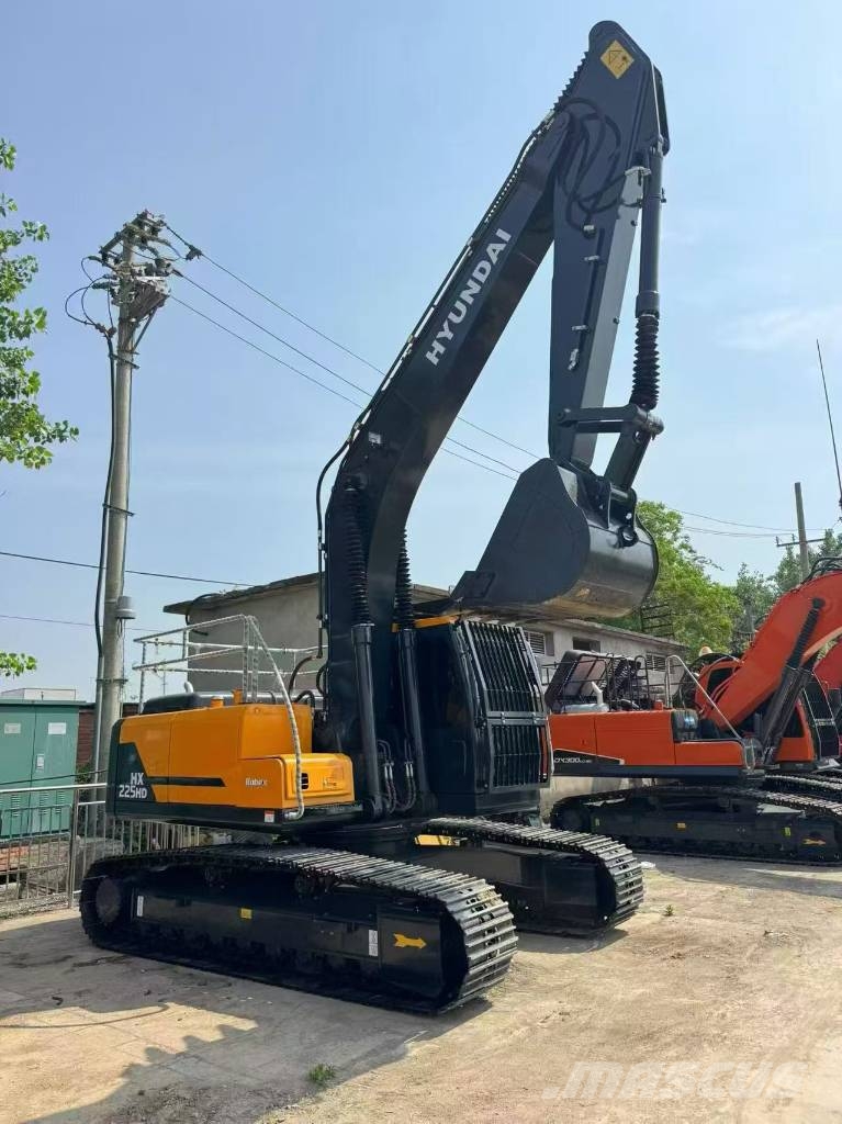 Hyundai HX225HD Crawler excavators