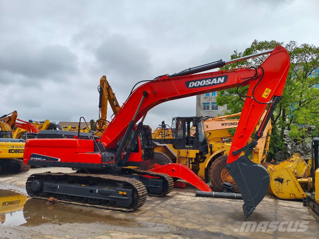 Doosan DX340LC-9C Raupenbagger