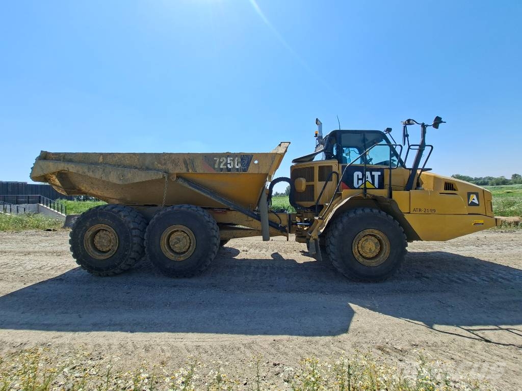 CAT 725C2 Articulated Haulers