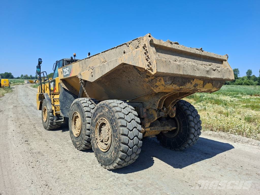 CAT 725C2 Articulated Haulers