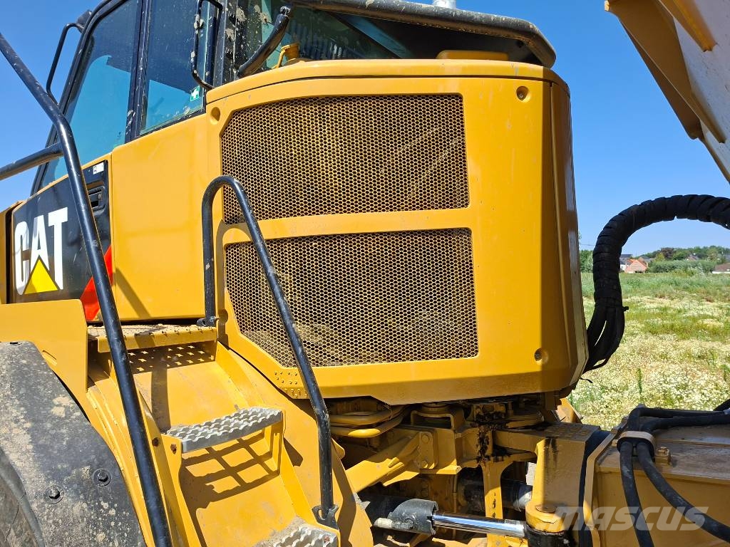 CAT 725C2 Articulated Haulers