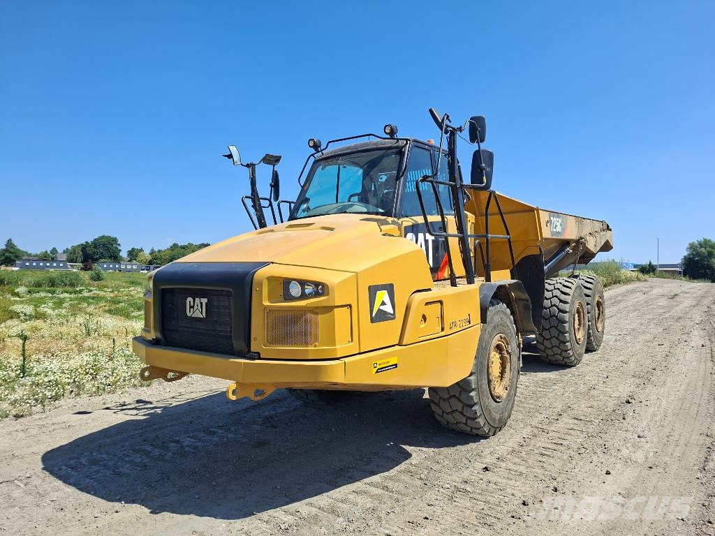 CAT 725C2 Articulated Haulers