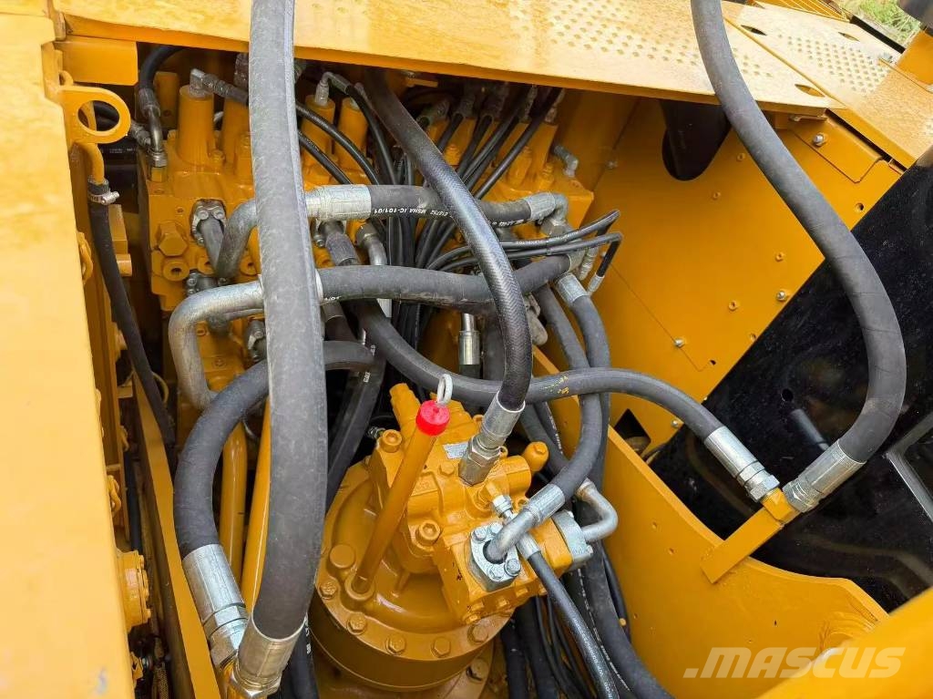 CAT 320D2L Bageri gusjeničari