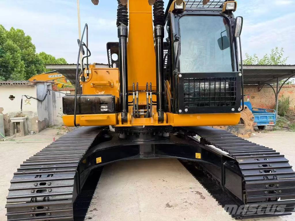 CAT 320D2L Bageri gusjeničari