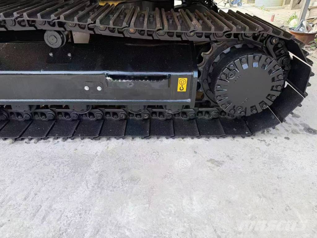 CAT 320D2L Bageri gusjeničari