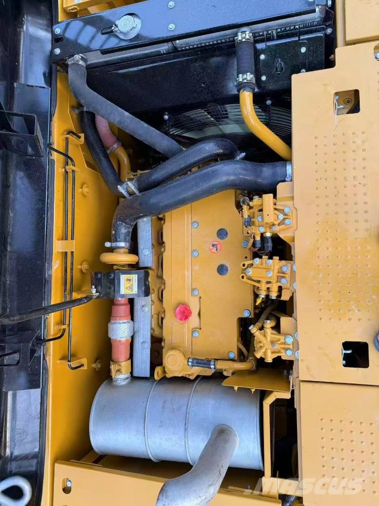 CAT 320D2L Bageri gusjeničari
