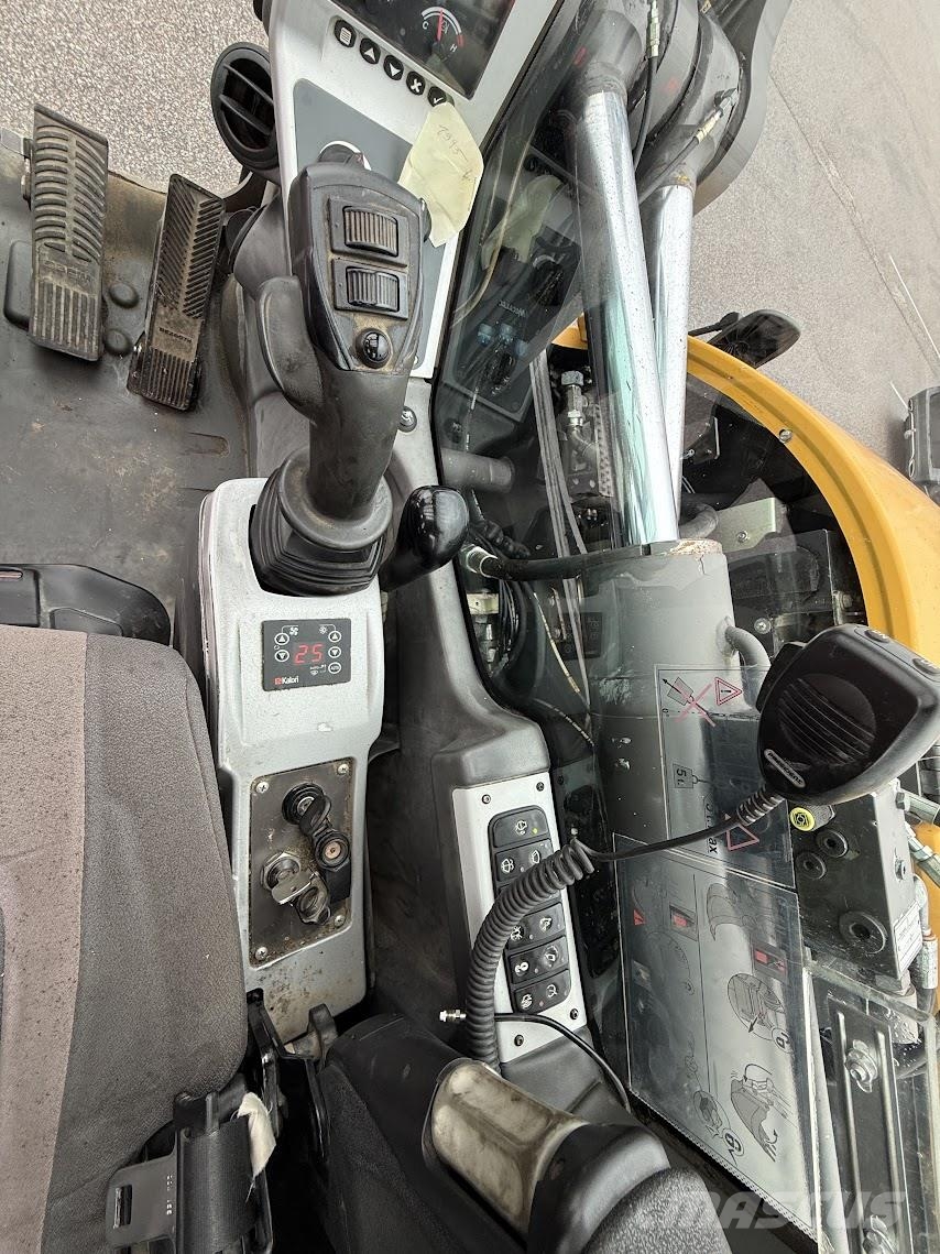 Mecalac 714MW Pyöräkaivukoneet