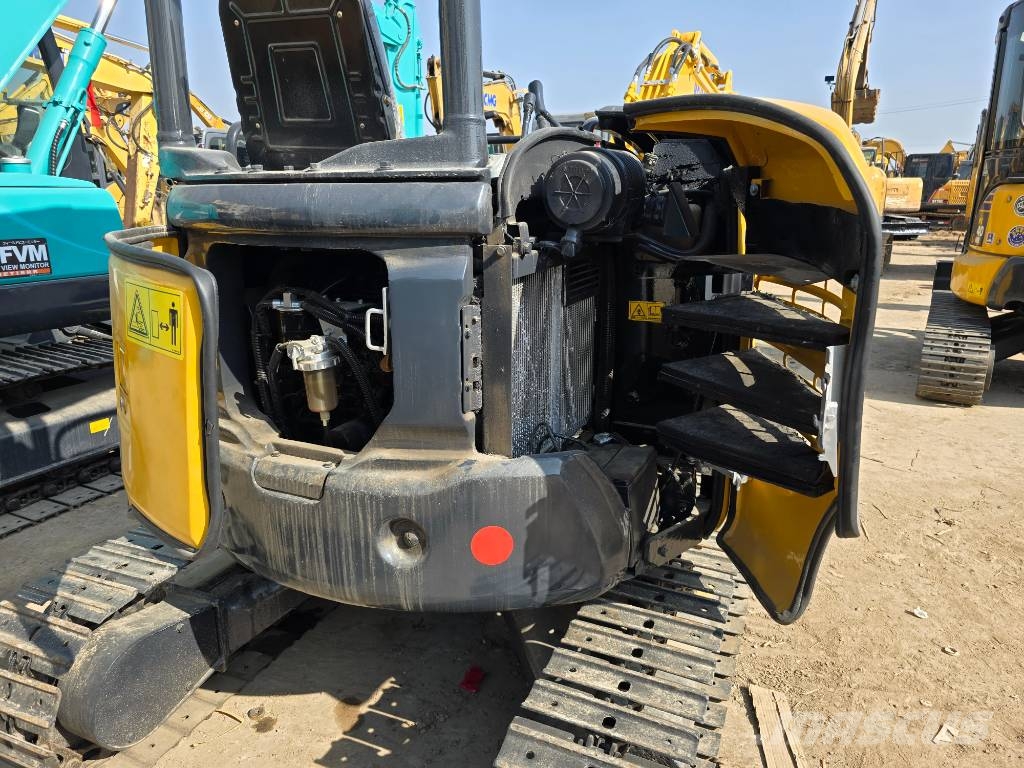 Komatsu PC30 Mini rýpadlá < 7t