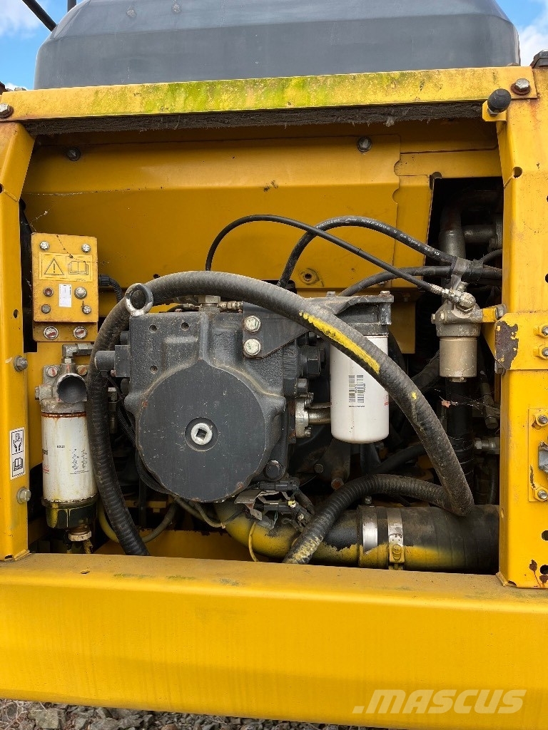 Komatsu PC 210 LC-8 履带挖掘机