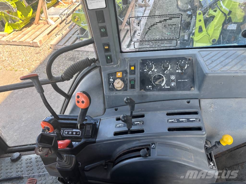 New Holland Ford 8340 트랙터