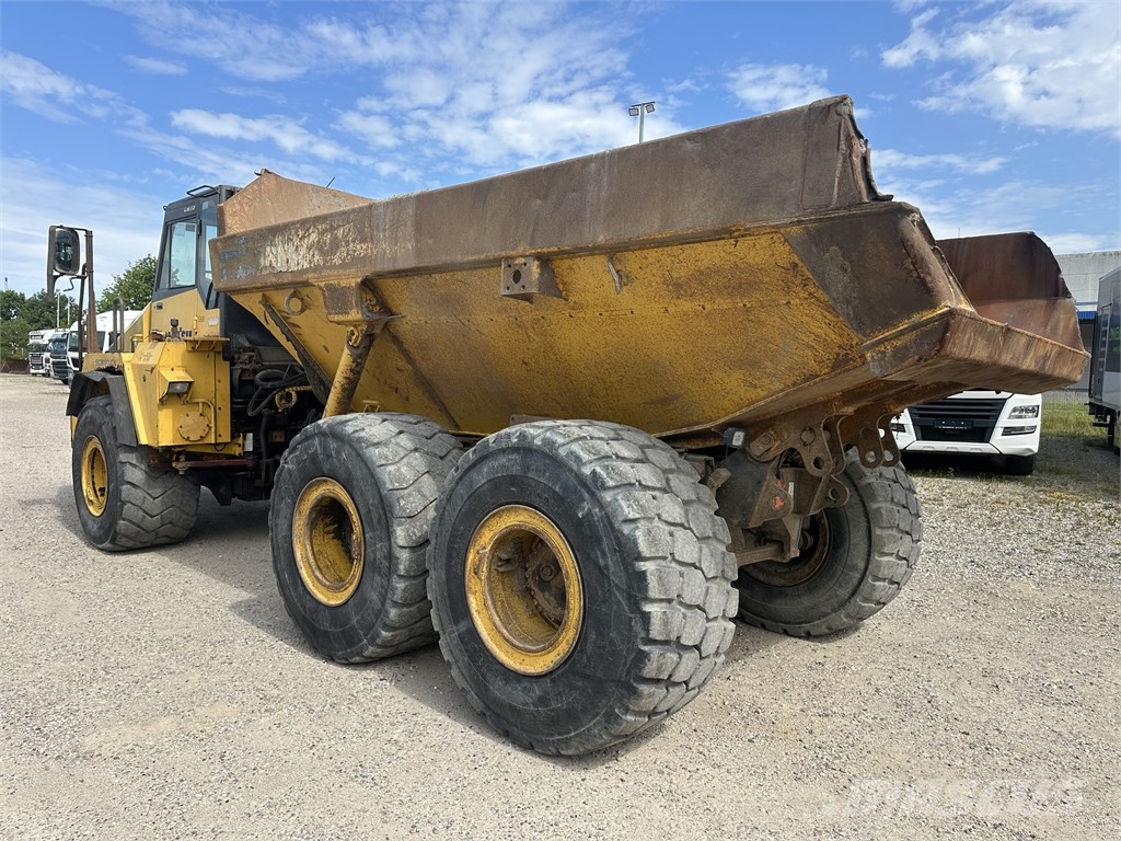 Komatsu HM 300-2 Karjeriniai savivarčiai