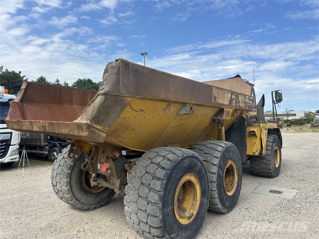 Komatsu HM 300-2 Karjeriniai savivarčiai
