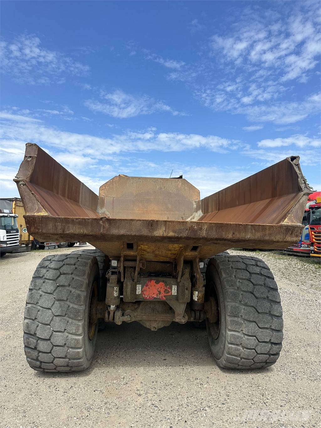Komatsu HM 300-2 Karjeriniai savivarčiai