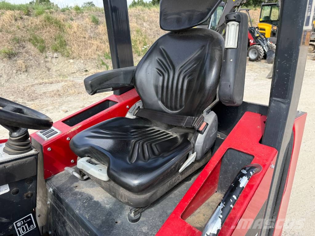 Norcar A7750 Automotive Teleskoop rataslaadurid