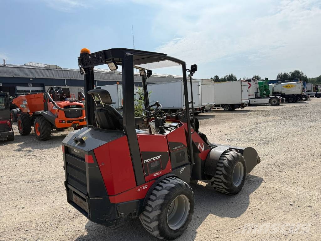 Norcar A7750 Automotive Teleskoop rataslaadurid