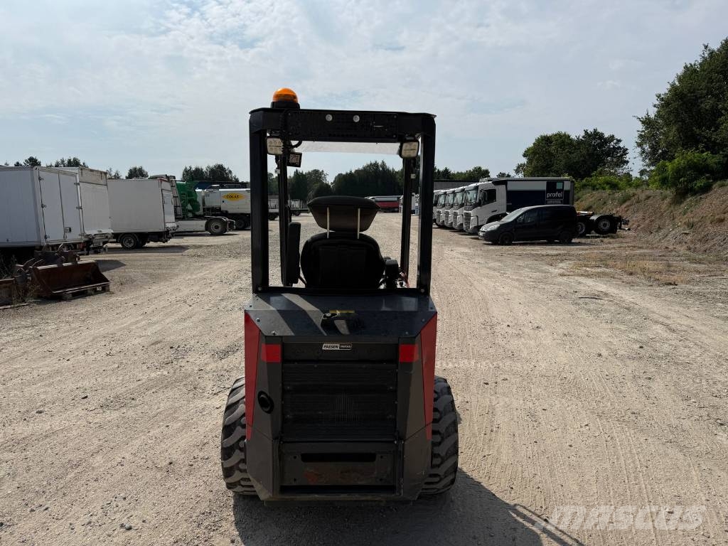 Norcar A7750 Automotive Teleskoop rataslaadurid