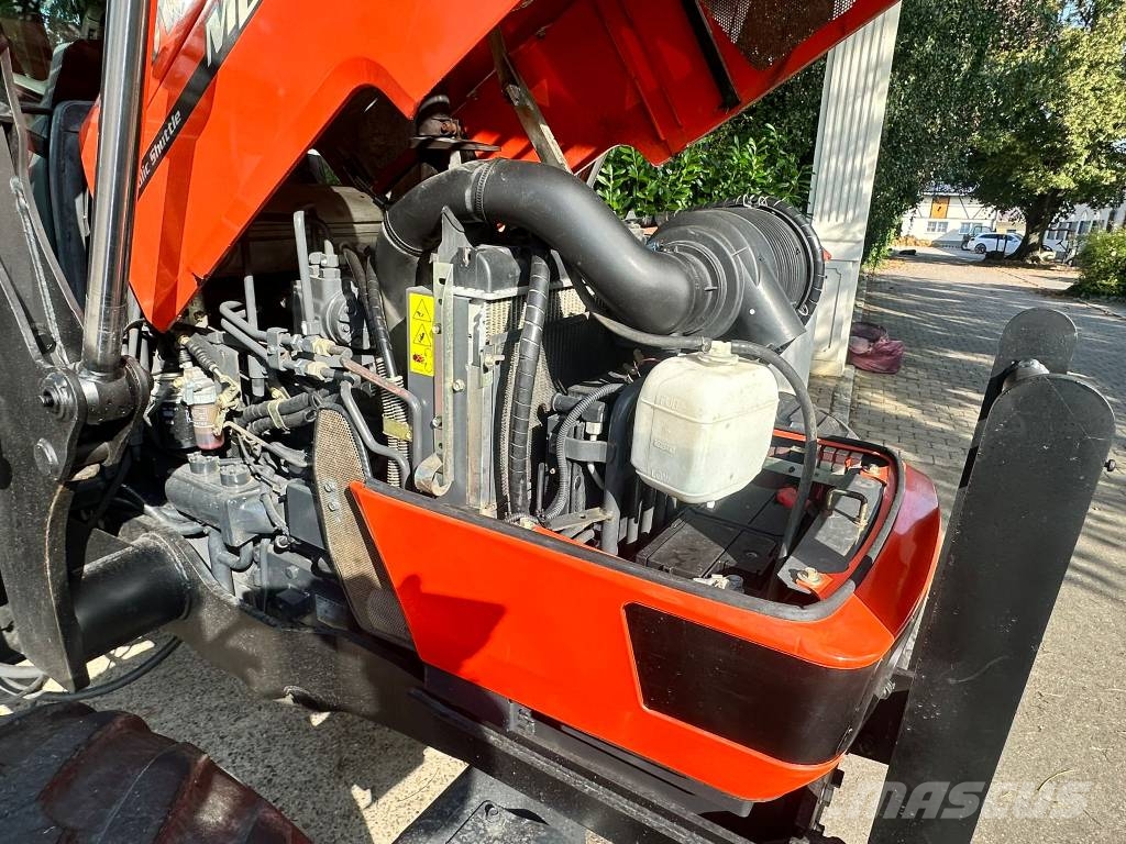 Kubota ME5700 Allrad mit Industriefrontlader Traktori