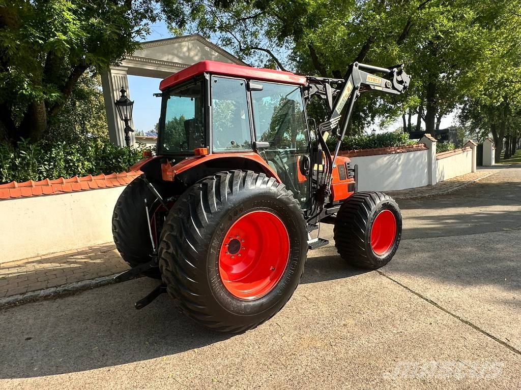 Kubota ME5700 Allrad mit Industriefrontlader Traktori