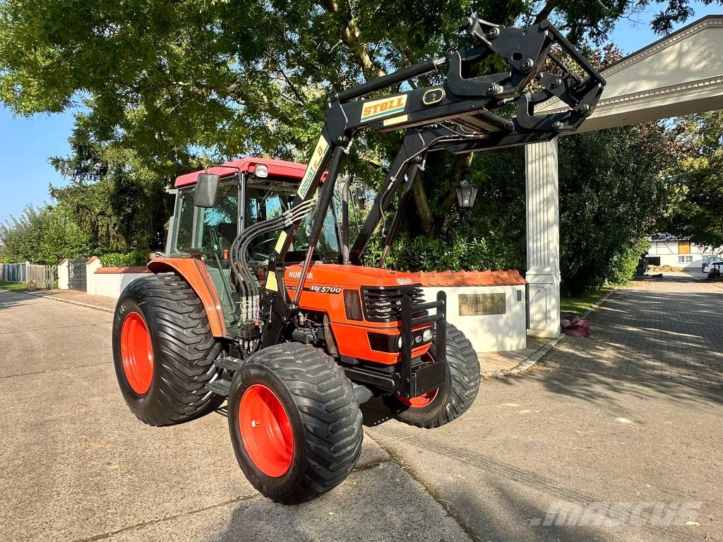 Kubota ME5700 Allrad mit Industriefrontlader Traktori