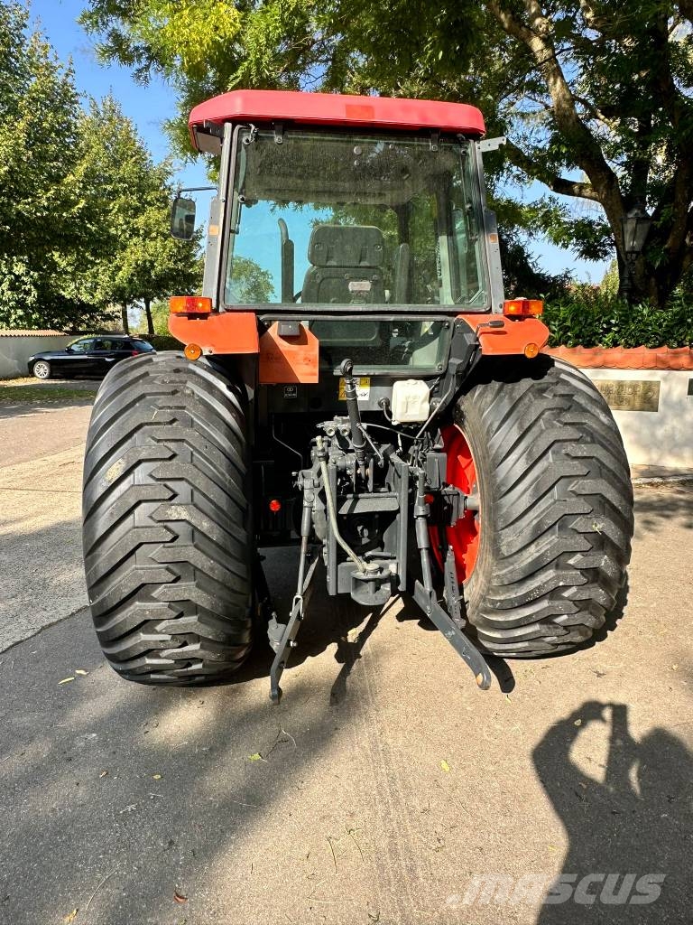 Kubota ME5700 Allrad mit Industriefrontlader Traktori