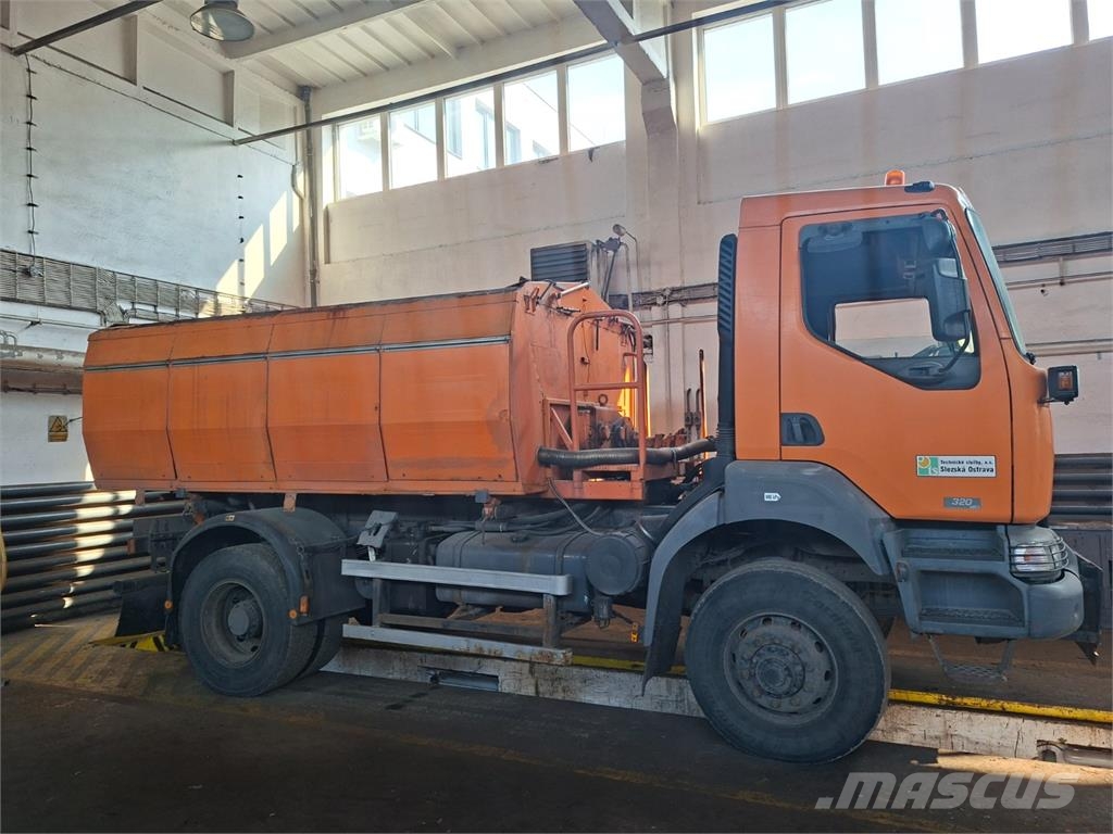 Renault 320.19 PR 4X4-44.0 Camiones con chasís y cabina