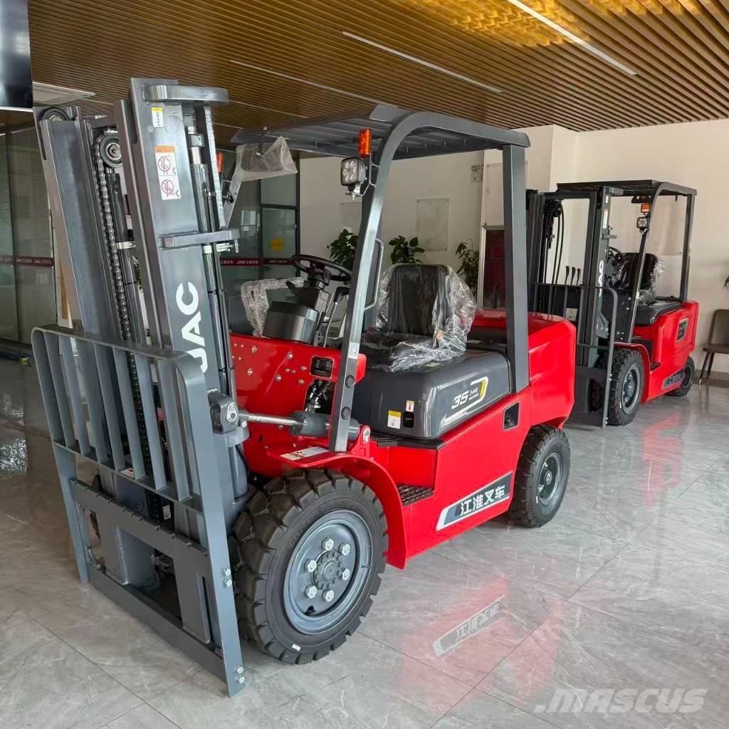 JAC CPCD 30 Reach trucks