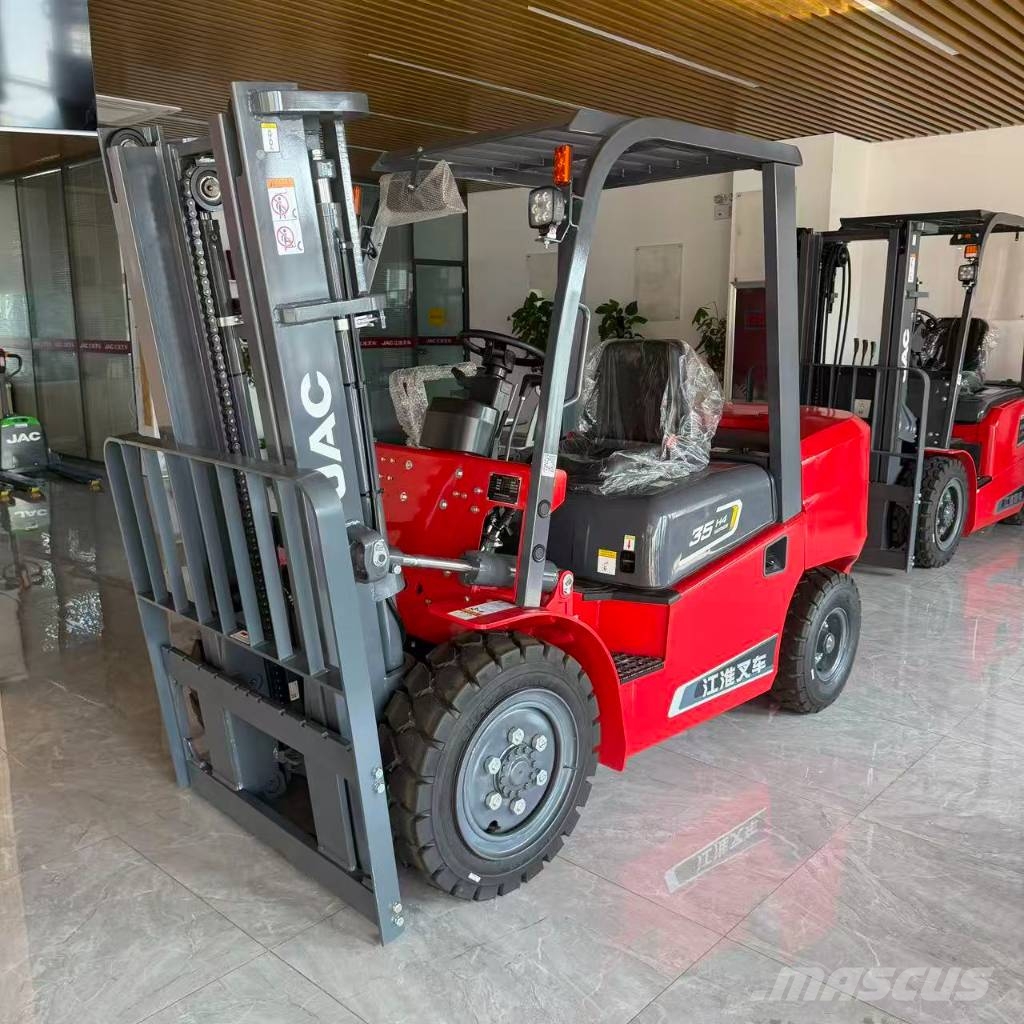 JAC CPCD 30 Reach trucks