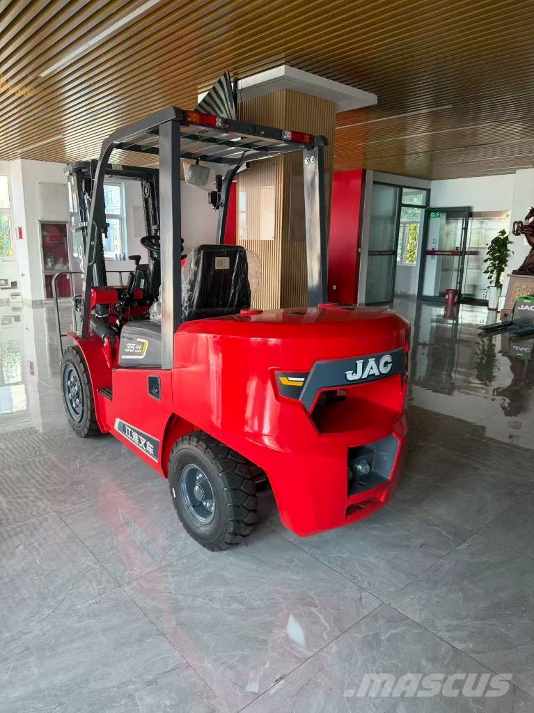 JAC CPCD 30 Reach trucks