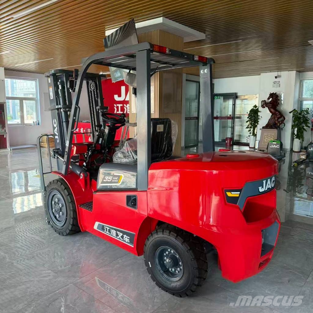 JAC CPCD 30 Reach trucks