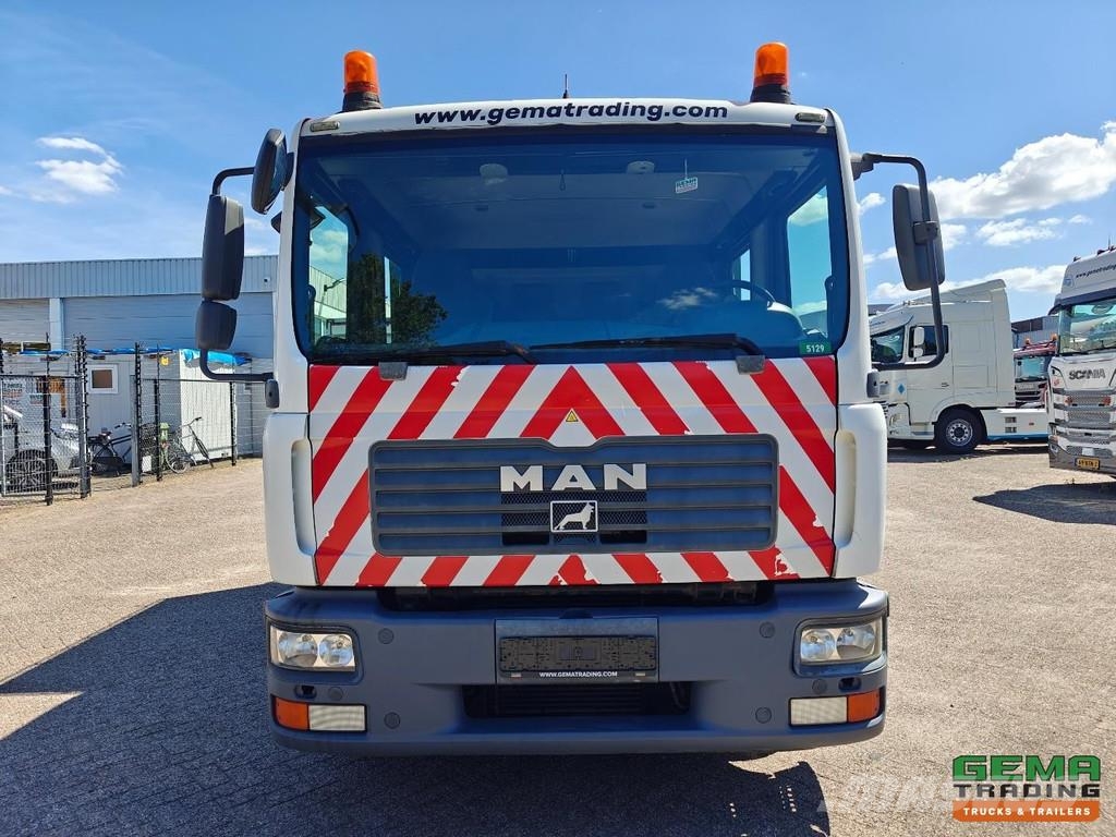 MAN TGL 12.210 4x2 DOKA Euro4 - Open Load Bed + Hydrau Camiones plataforma